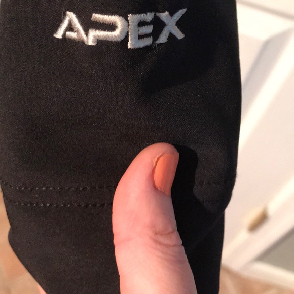 Women’s North Face Jacket - Picture 3 of 3